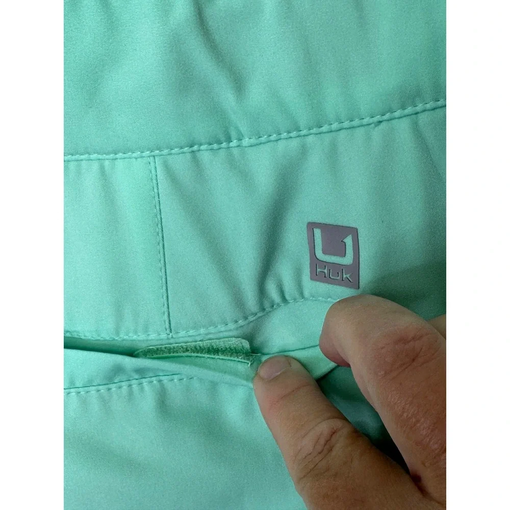 Huk Performance Shorts Light Green Mens Medium